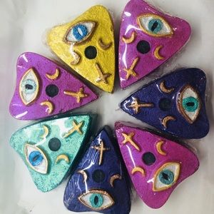 Homemade Halloween Bath Bombs